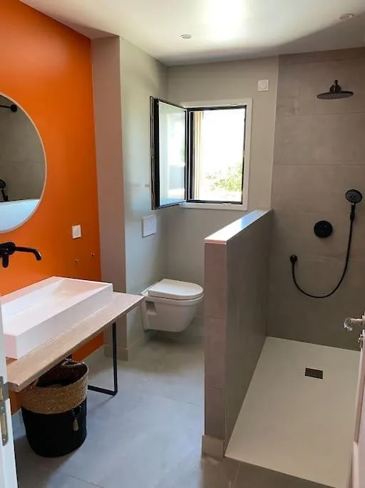 Villa Avec Piscine Couverte Et Proche De La Mer Plouhinec  0*, Plouhinec (Morbihan) France