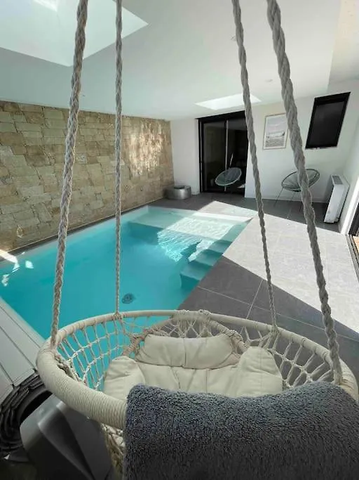 Villa Avec Piscine Couverte Et Proche De La Mer Plouhinec