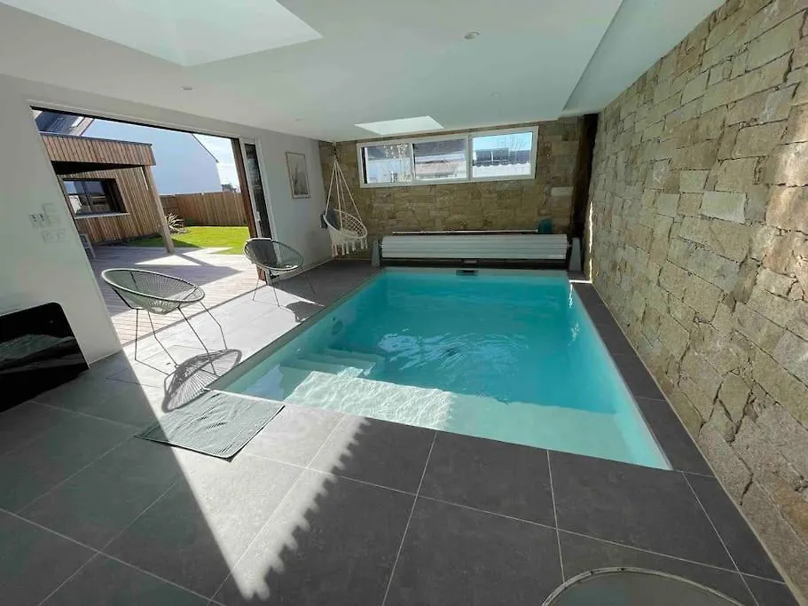 Holiday home Villa Avec Piscine Couverte Et Proche De La Mer Plouhinec  France